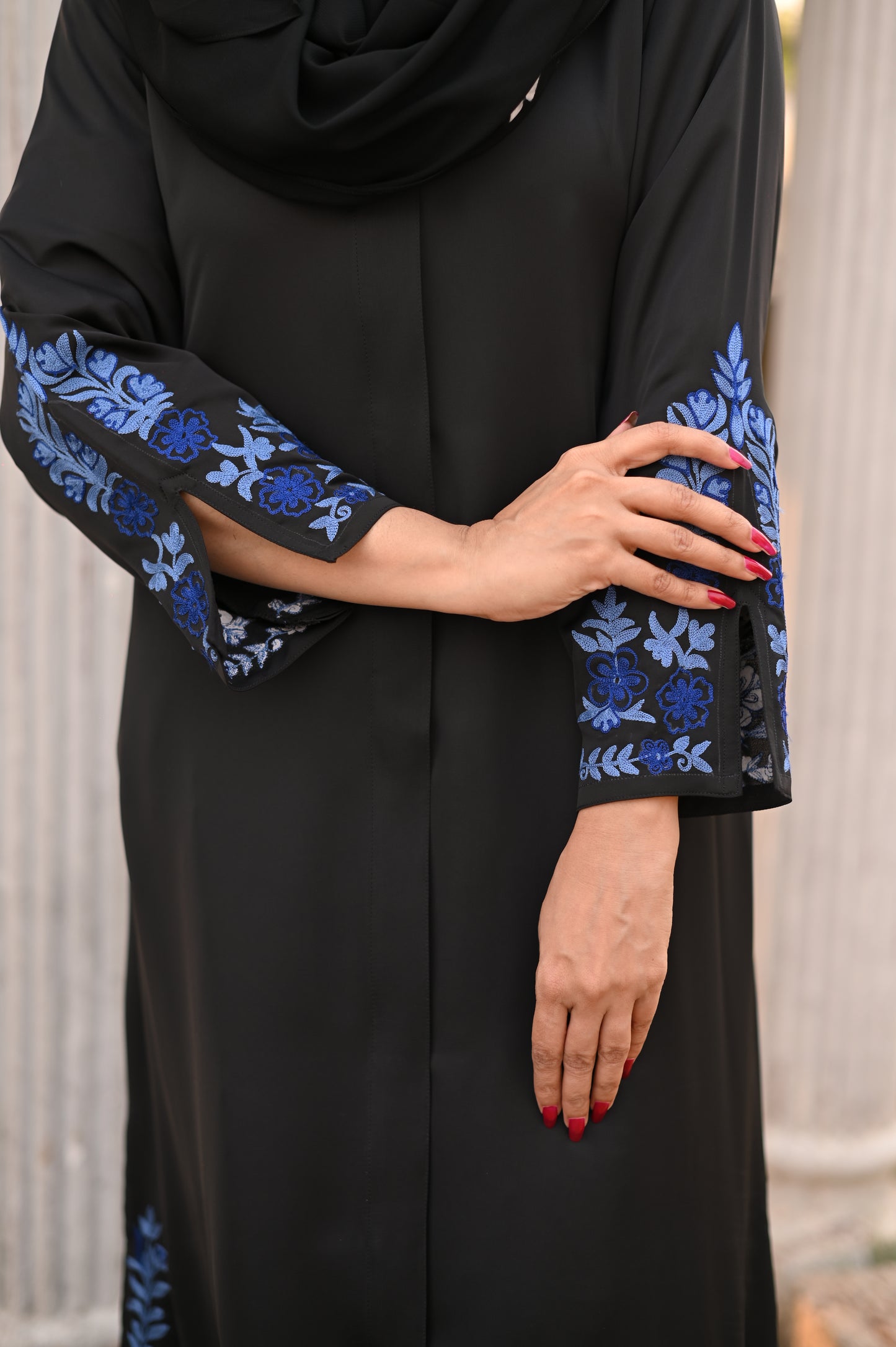 Black sapphire embroidered abaya
