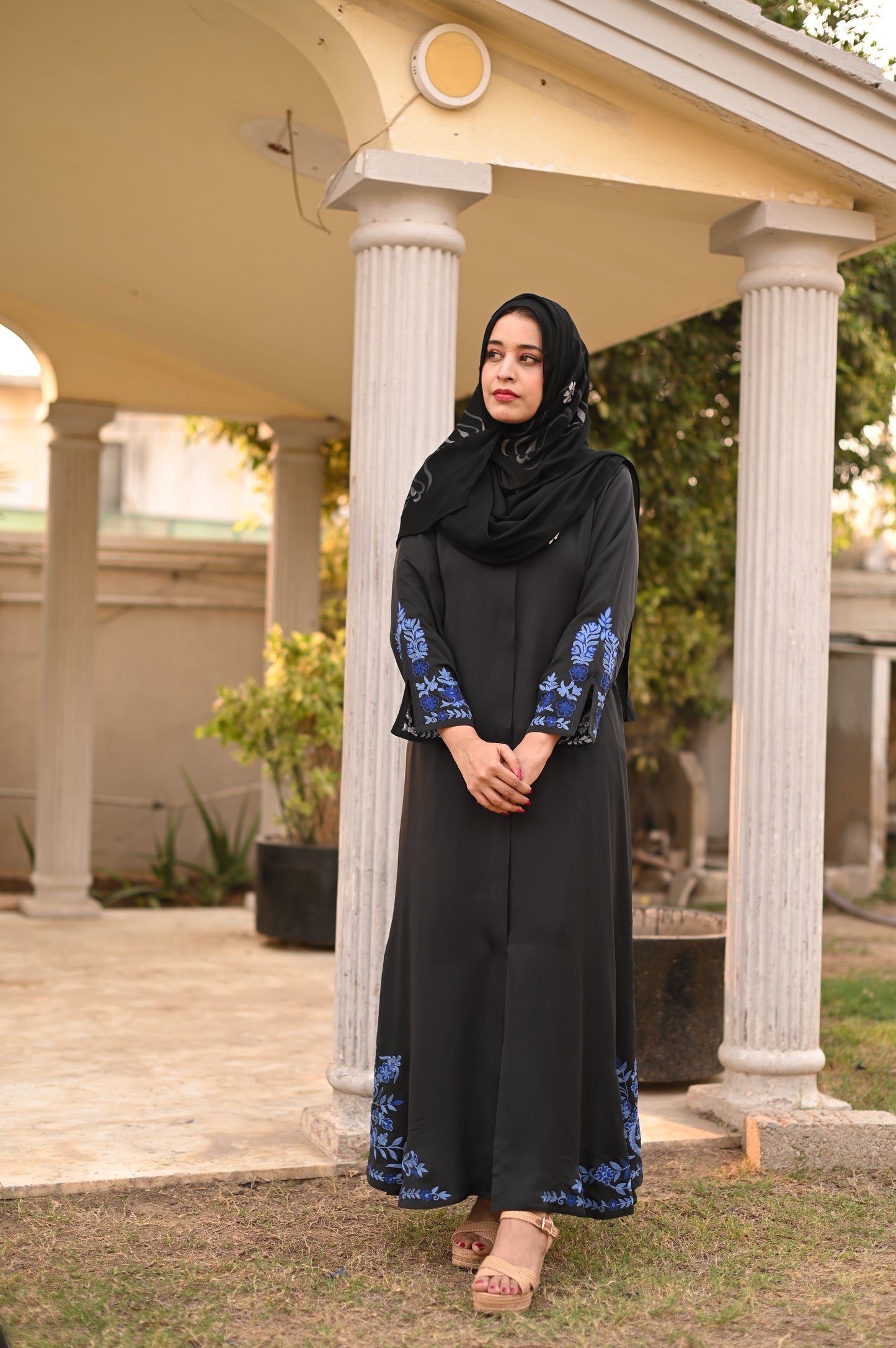 Black sapphire embroidered abaya