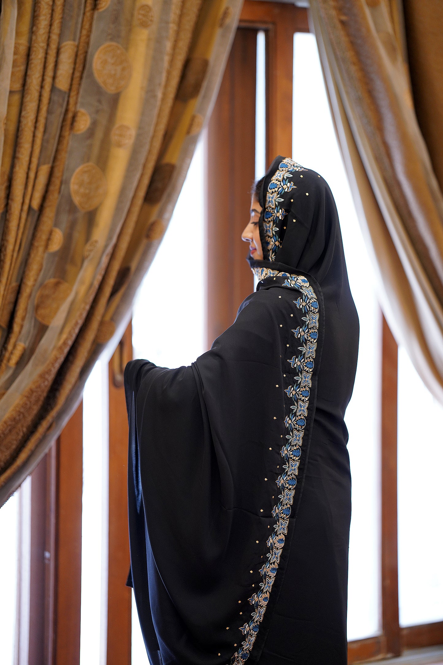Black Hand Embroidered Chaddar